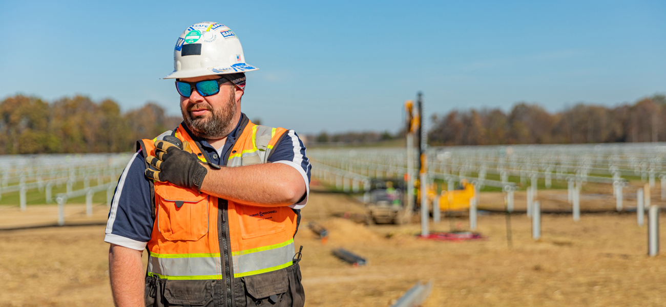 QA-Drew-Powers-Sheds-Light-on-Solar-Construction-21551-InsetPhoto